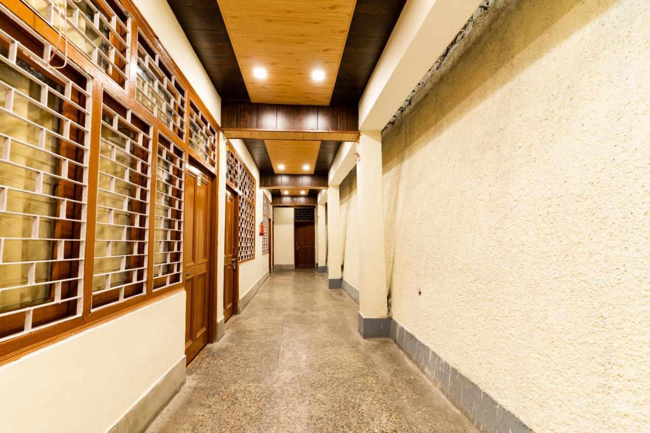 Hotel Woodland ナイニタール エクステリア 写真