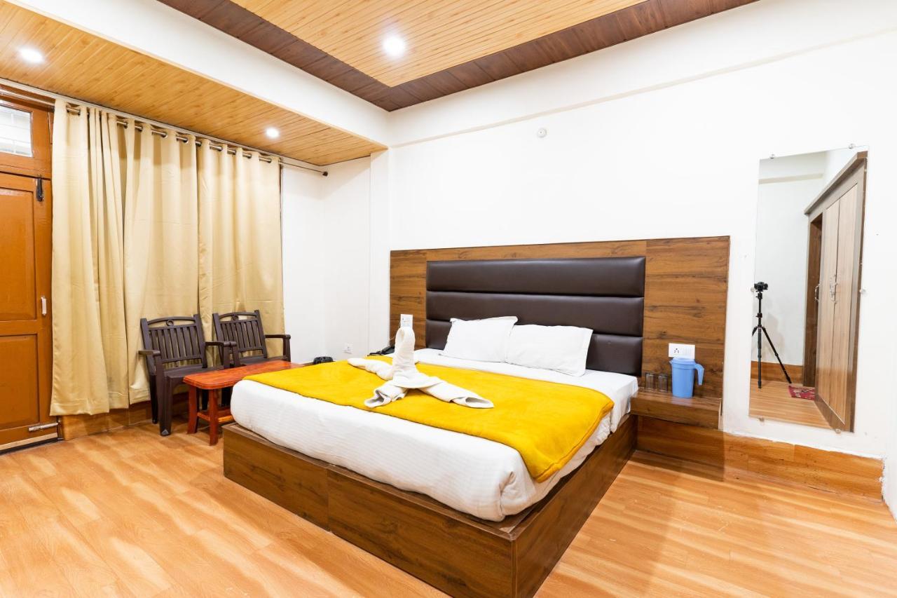 Hotel Woodland ナイニタール エクステリア 写真