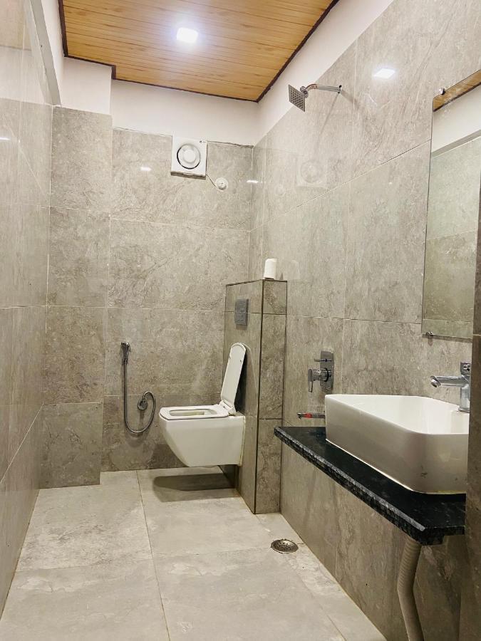 Hotel Woodland ナイニタール エクステリア 写真